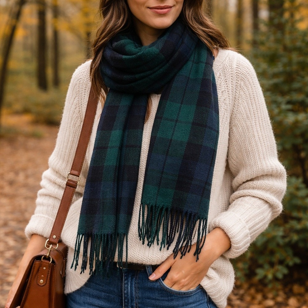 J Crew Blackwatch Plaid Scarf Green Navy Fringe Heritage Preppy Winter Wrap